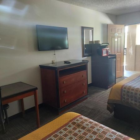 Shelaine Inn Jeffersonville ภายนอก รูปภาพ