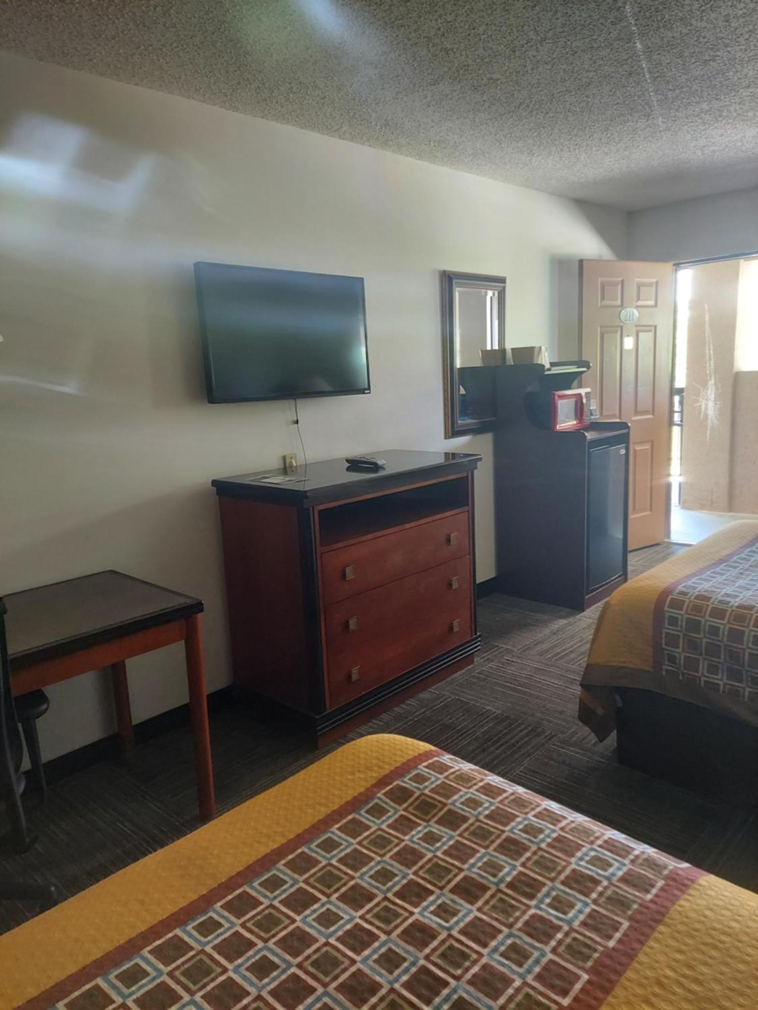 Shelaine Inn Jeffersonville ภายนอก รูปภาพ