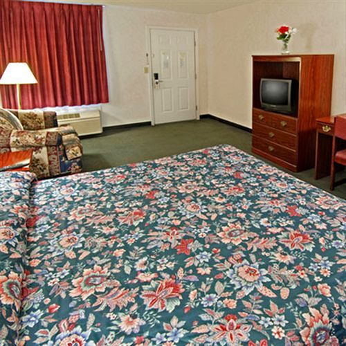 Shelaine Inn Jeffersonville ภายนอก รูปภาพ
