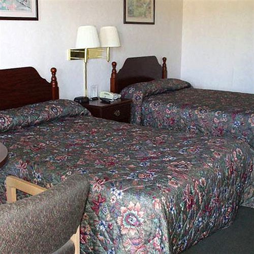 Shelaine Inn Jeffersonville ภายนอก รูปภาพ